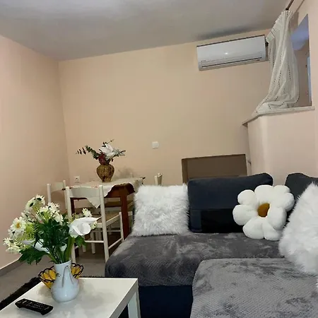 Rei Apartment